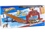 Hot Wheels Super 6-Lane Raceway Track Set in Orange