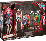 Monster High Freak du Chic Funhouse Playset with Rochelle Goyle Doll